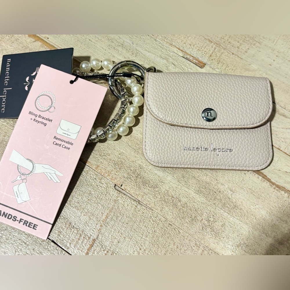 NWT❤️Nanette Lepore Hands Free Bracelet & Wristlet Set